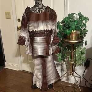 Astro Brown and White Striped Two-Piece Outfit💕. Size 18 W